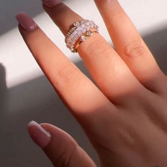 18k Gold filled CZ “Juniper” Heart Satellite Encrusted Dainty Stackable ring - Picture 1 of 3